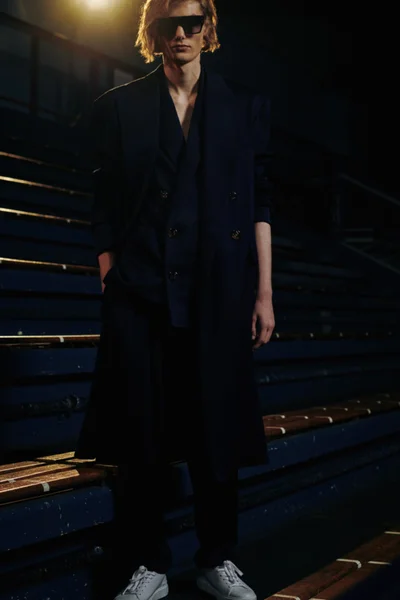 Look 37